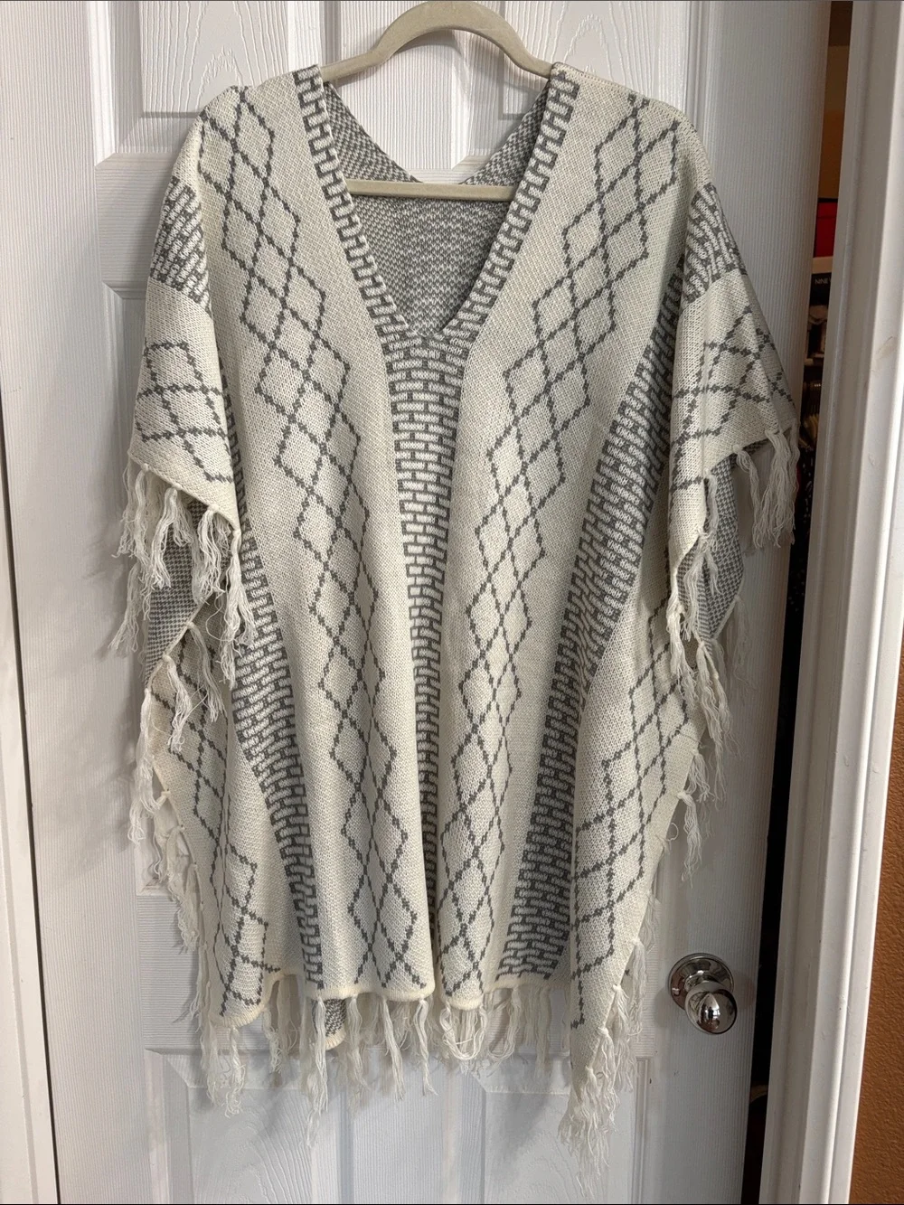 SHEIN Cream & Gray Fringed Knit Poncho